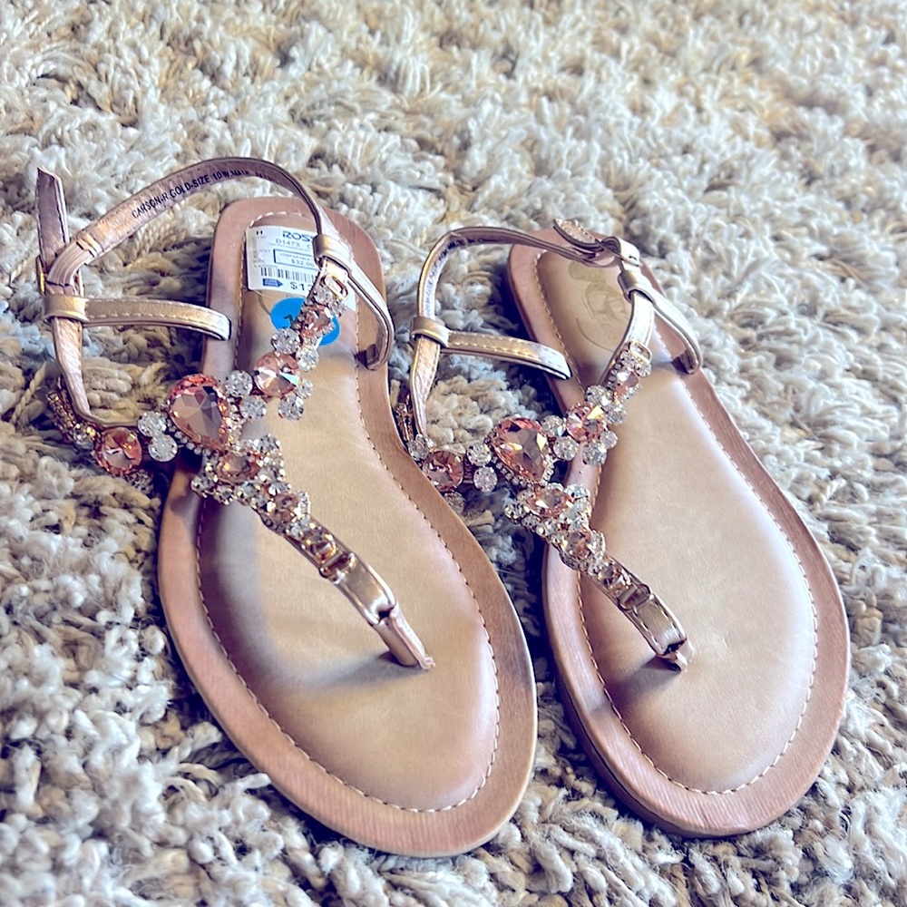 Bling sandal jeweled perfect for summertime! 10W